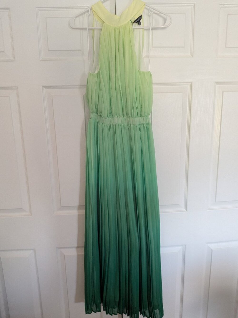 Green ombre pleated dress